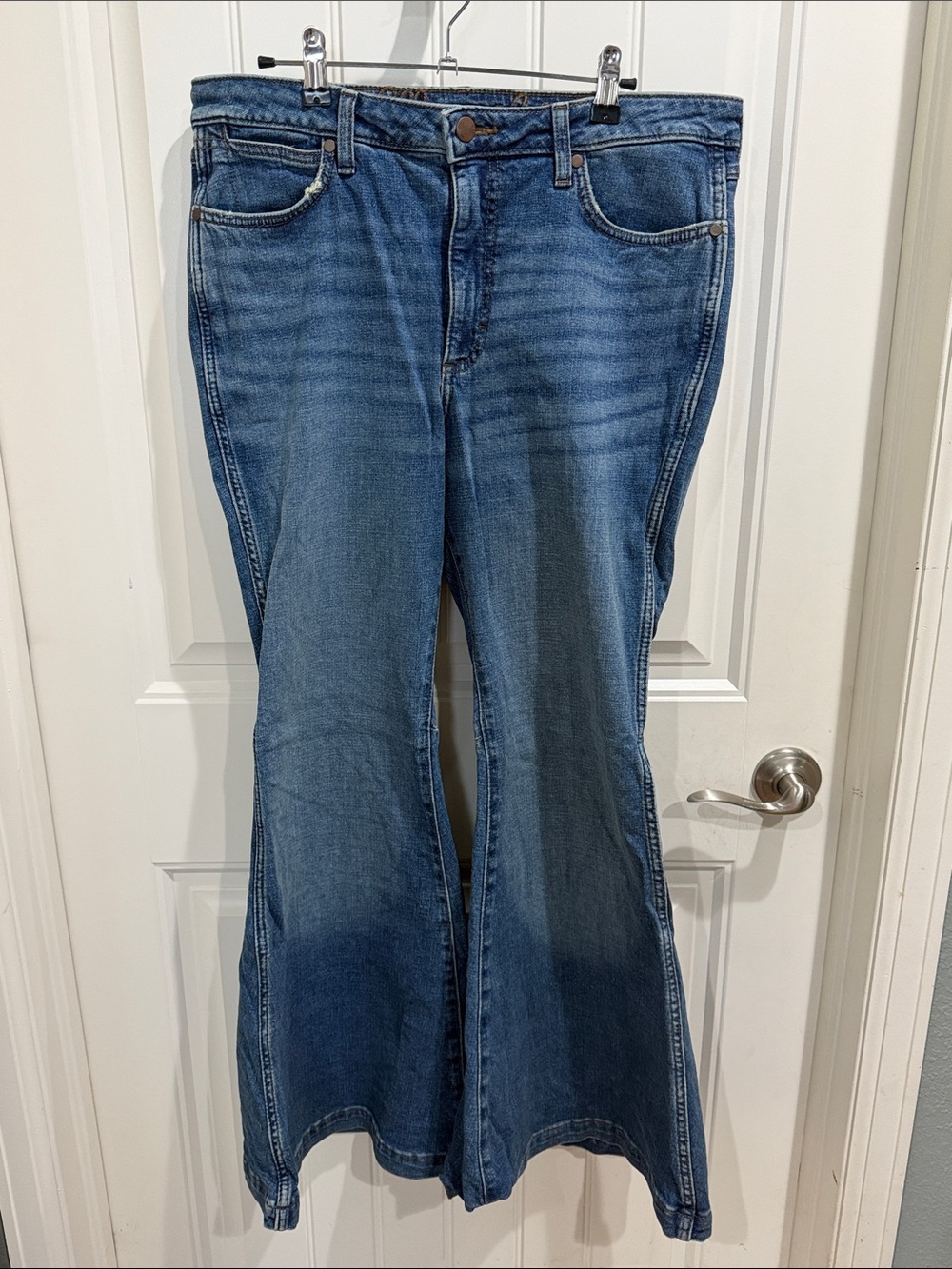 Women’s Wrangler High Rise Flare